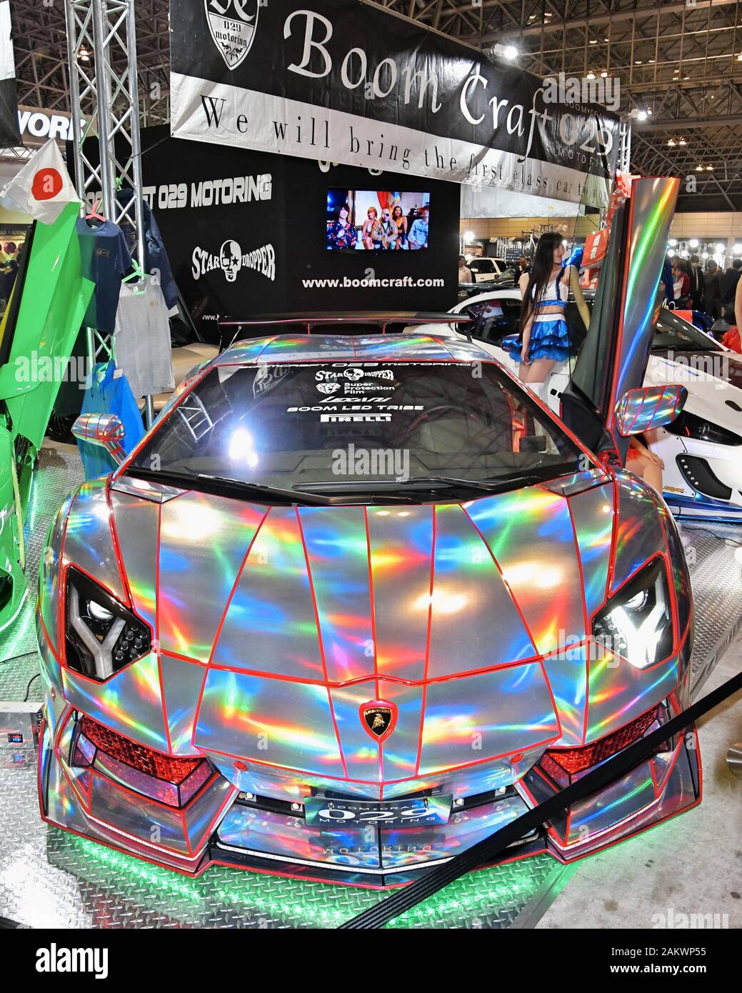 Chiba, Japon. 10 janvier, 2020. Habillé d'une Lamborghini Aventador est vu affiché le Tokyo Auto Salon 2020 au Makuhari messe dans Chiba-Prefecture, le Japon le vendredi 10 janvier 2020. Environ 438 constructeurs automobiles et fabricants de pièces d'auto appel leurs derniers produits à trois jours de voitures personnalisées et les voitures de course exposition à cet événement. Photo par Keizo Mori/UPI UPI : Crédit/Alamy Live News Banque D'Images