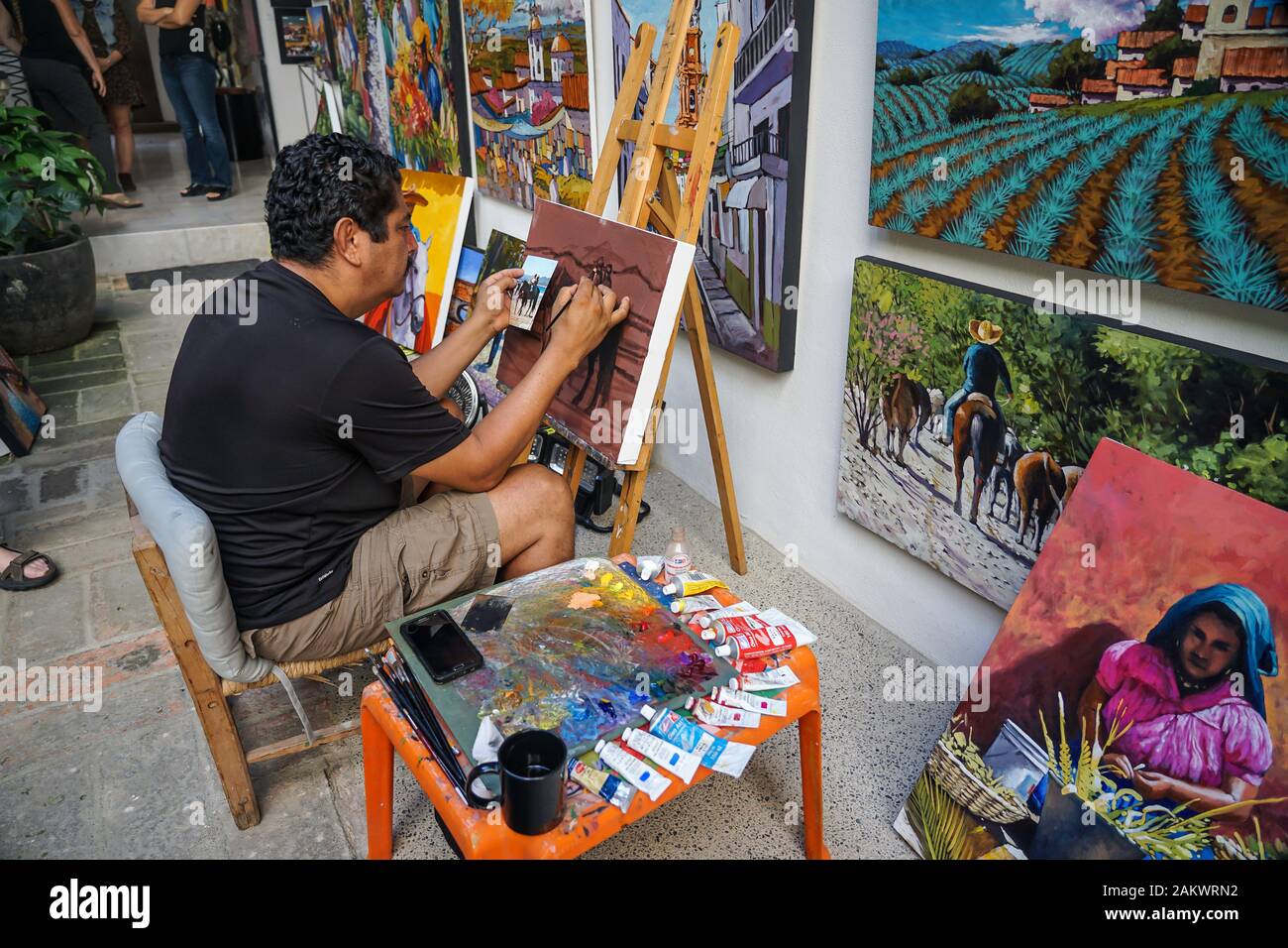 Artiste mexicain et Artisan à la Galleria Dante à Puerto Vallarta, Mexica Banque D'Images