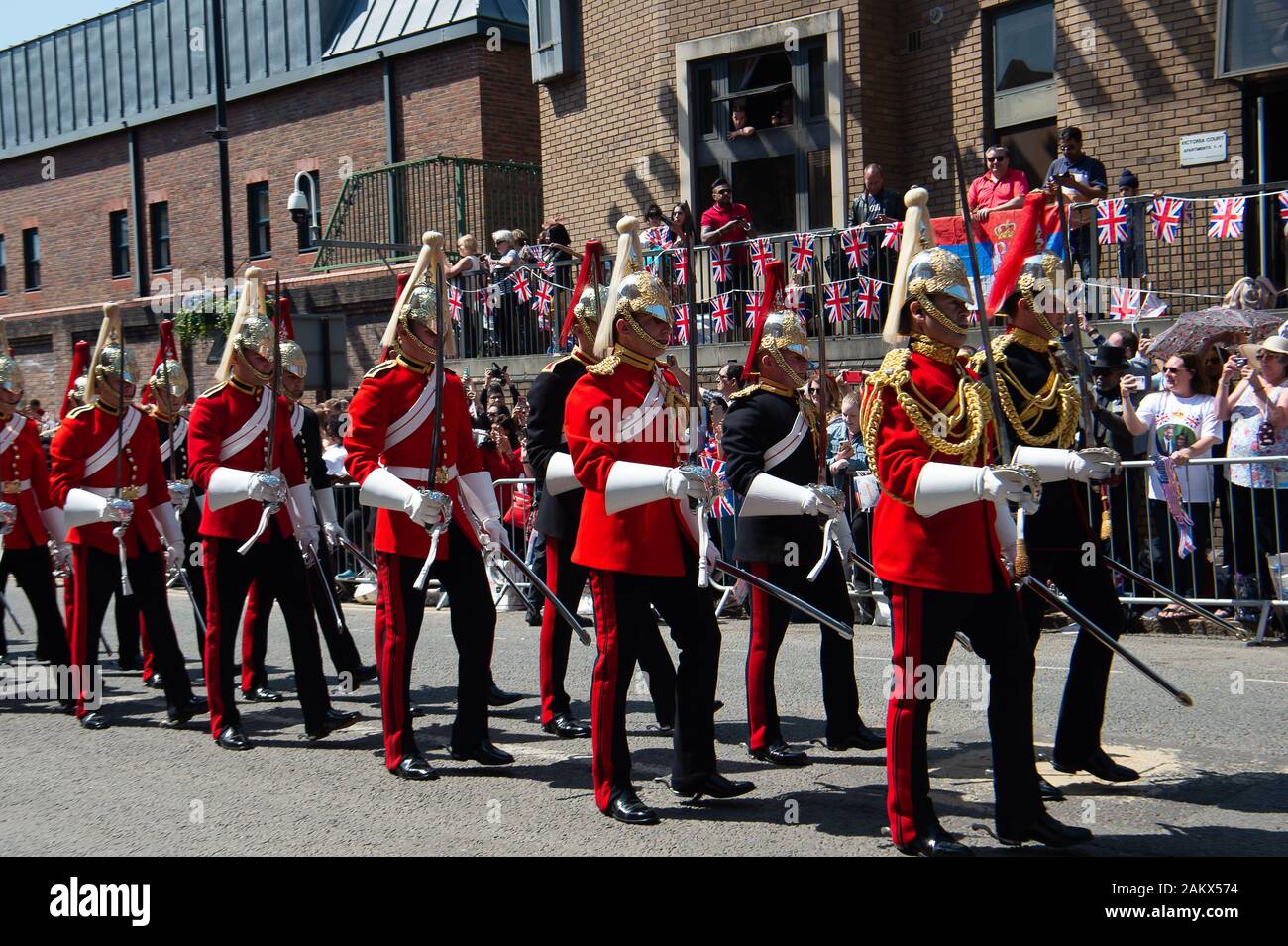 Royal Wedding Day, Windsor, Berkshire, Royaume-Uni. 19 mai, 2018. Soldats marchant au château de Windsor le jour de la Mariage du Prince Harry et Meghan Markle. Credit : Maureen McLean/Alamy Banque D'Images