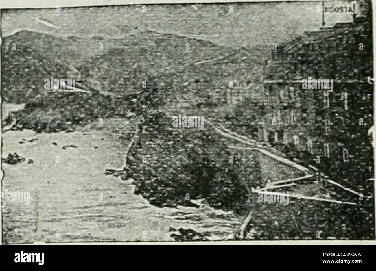 A pictorial guide descriptif et d'Aberdeen, Deeside, Donside, Strathspey, Bay Cruden, Huntly, Banff, Elgin, etc . PHIS bien connu, High-class' ?* ? L''hôtel, face à la mer, contient 100 appartements. Salon. Le Billard et le bal. La lumière électrique et ascenseur. SeparateTables Danses fréquents et de divertir. Golf Links 1 miles. Garage. Tarif tout compris modérée 22 fromPhone Ilfracombe. L. Parsons. ILFRACOMBE. MOONTA immediatelyon Capstone Parade.Situé à la pointe de la mer, et une MagnificentView com-manding de Terre & Mer fromWindows & balcons.Proche de Pier, mettre &de Boules & NewPavilion. L'élection Banque D'Images