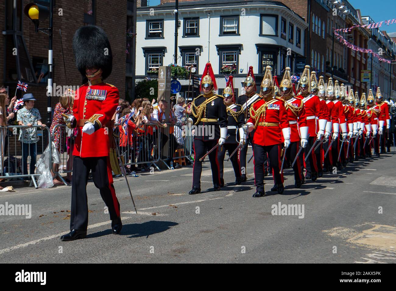 Royal Wedding Day, Windsor, Berkshire, Royaume-Uni. 19 mai, 2018. Soldiers marching retour du château de Windsor le jour de la Mariage du Prince Harry et Meghan Markle. Credit : Maureen McLean/Alamy Banque D'Images