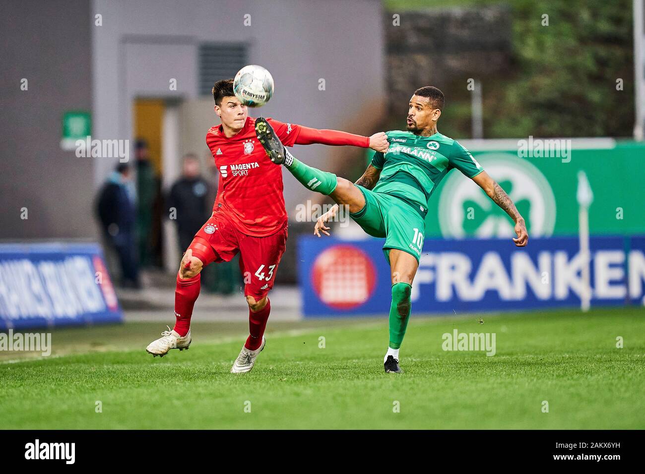 Fürth, Allemagne. 10 janvier, 2020. Jeu d'essai-mer : Greuther Fürth vs FC Bayern Amateure de Fürth, Allemagne. Keita-Ruel # 14 touchés. Peter Kotzur/Alamy Live News Banque D'Images