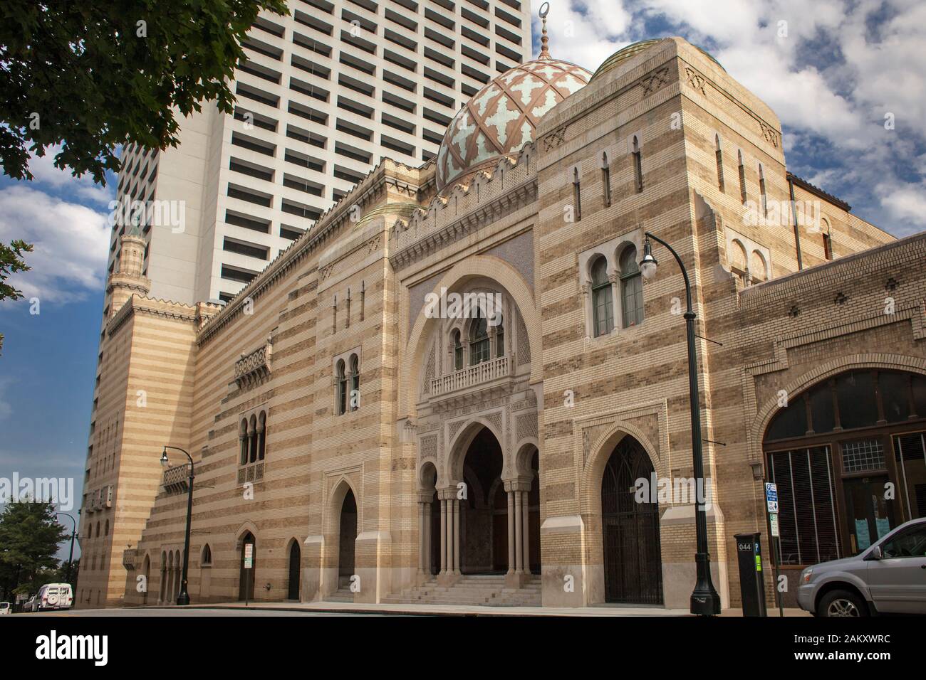 Façade latérale de style oriental du Fox Theatre à Peachtree St, Midtown Atlanta, Géorgie, États-Unis Banque D'Images