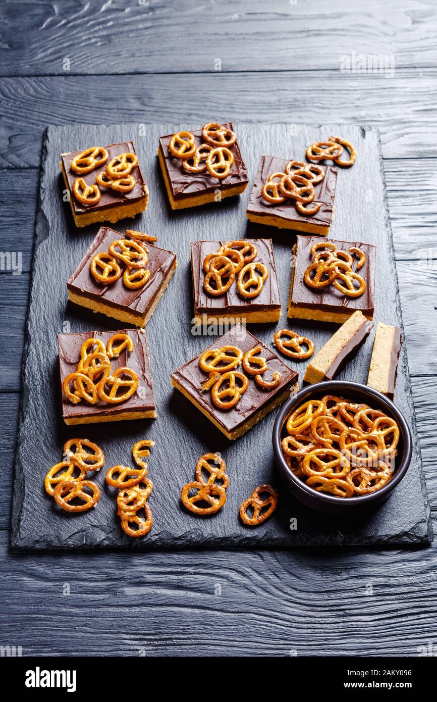 Bretzel au chocolat Banque de photographies et d’images à haute résolution Alamy