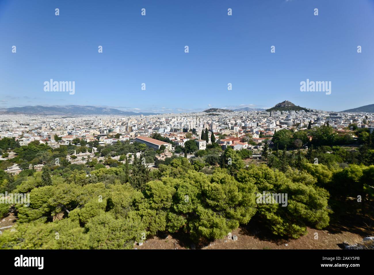 Athènes : vue panoramique depuis l'Acropole, avec la colline du Lycabette. Grèce Banque D'Images