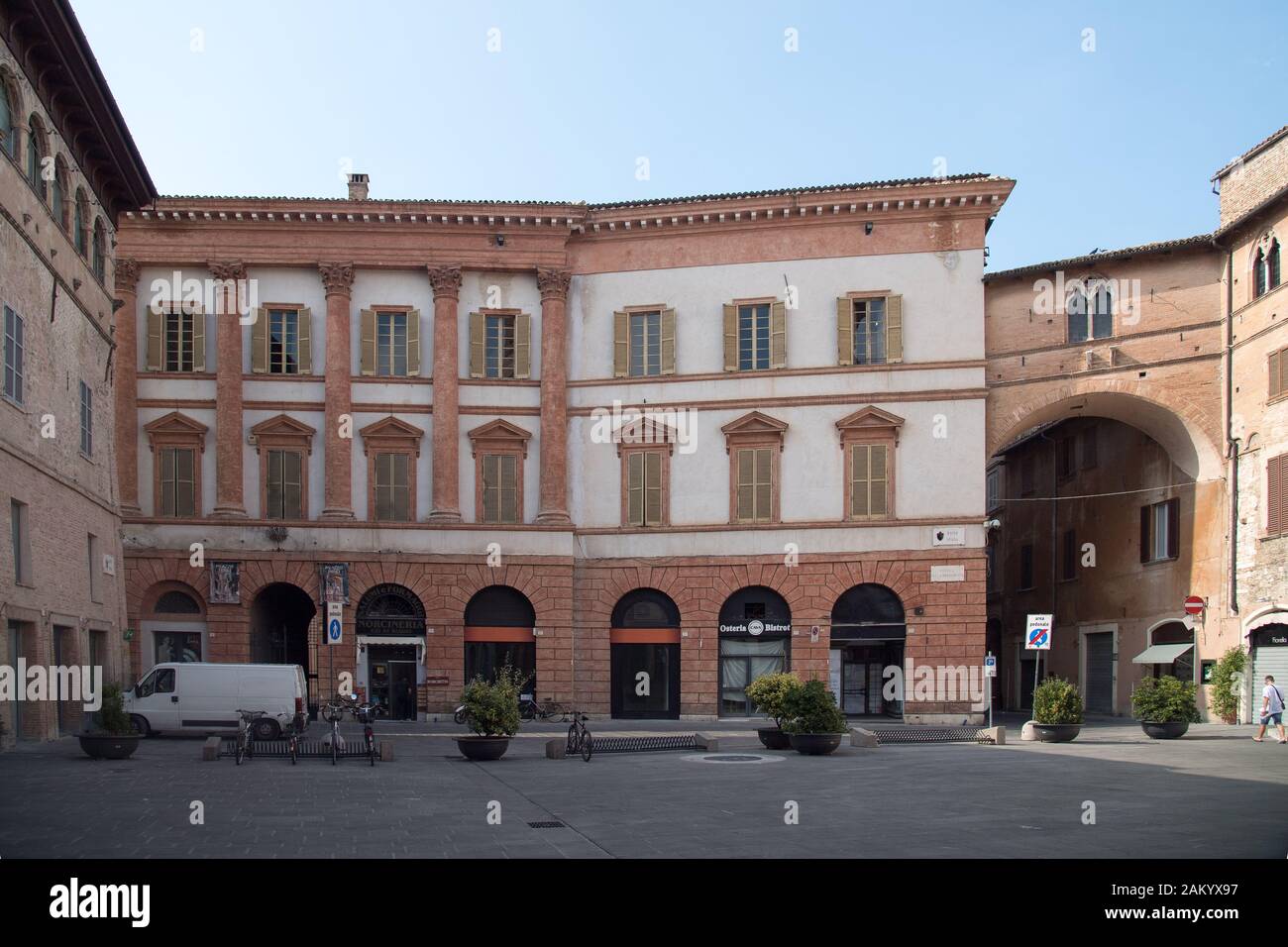Palazzo Trinci sur Piazza della Repubblica dans centre historique de Foligno, en Ombrie, Italie. 21 août 2019 © Wojciech Strozyk / Alamy Stock Photo Banque D'Images