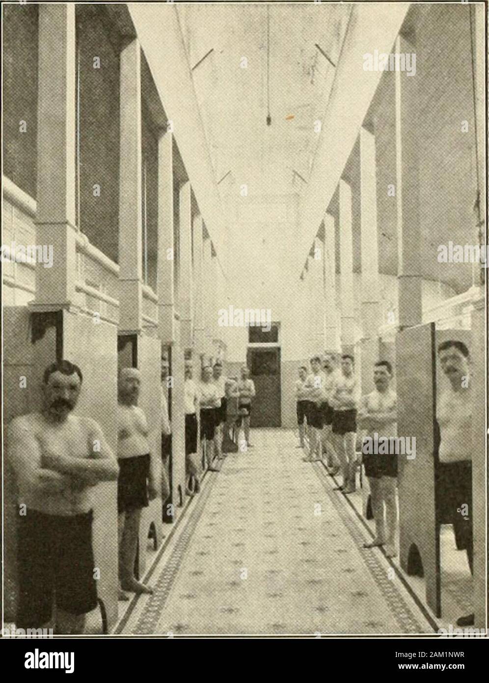 Cutter's guide officiel à Mount Clemens, Michigan, et ses célèbres bains minéraux . Echelle de Depaitmeut Mesdames, Clementine Bath House. Là haut, Ministère de baignade Baignoire Chambre Clementine Clementine et analyse de McKeesport, Pa., 14 juin, 1893.Analyse de l'échantillon d'walcr tlieClementine minéral provenant de sources : Les chiffres représentent les grains par gallon américain.gravité spécifique, 1,1313. Grains par Gal. Matière insoluble (argile et de sulfure de fer).... 433-536 Hydrosnlpliate Hyposnlpliate un"j'Sulpliate de sodium 11,960 de lime 59-P70 Strontia sulfate de fer Bicarbonate trace 1*924 de chlorure de C Banque D'Images