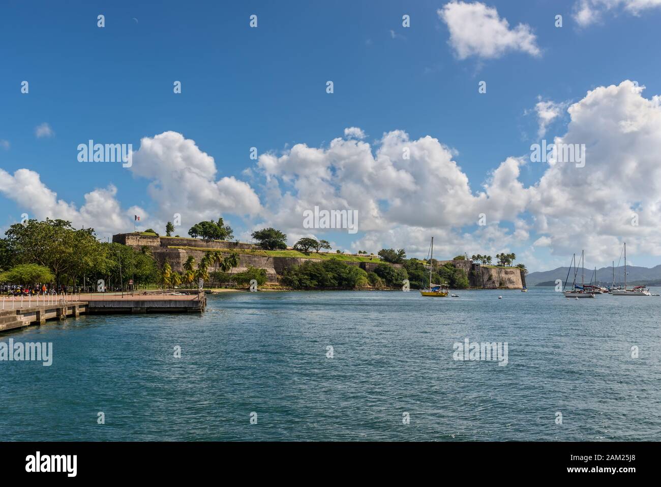 Fort-de-France, Martinique - Le 13 décembre 2018 : Fort Saint Louis de Fort-de-France Bay, Martinique, Antilles françaises, Caraïbes. Banque D'Images