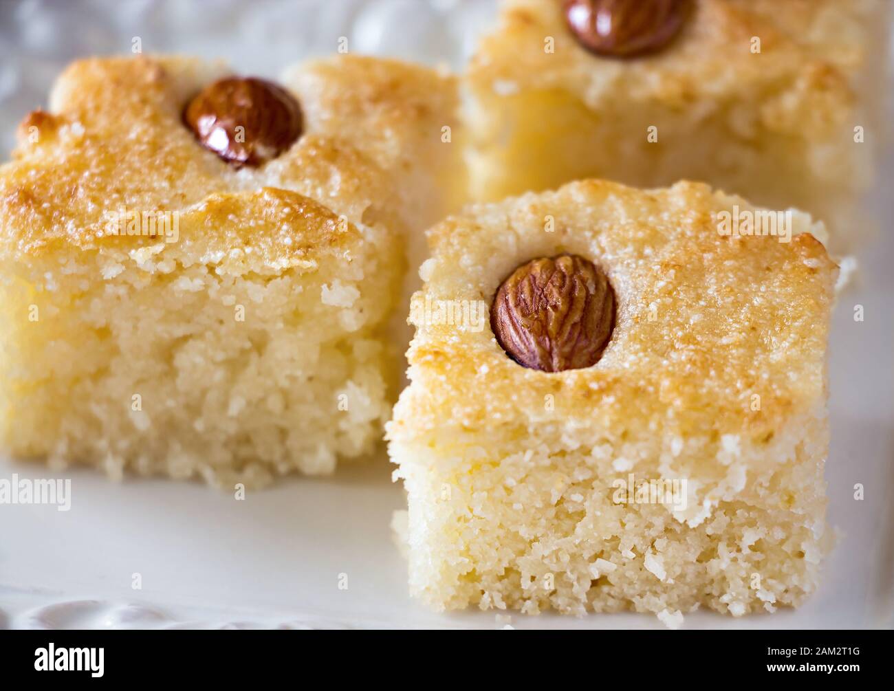 Trois Pieces Basbousa Namoora Gateau De Semoule Arabe Traditionnel Avec Amande De Noix Et Sirop Espace De Copie Photo Stock Alamy Trois Pieces Basbousa Namoora Gateau De Semoule Arabe Traditionnel Avec Amande De Noix Et Sirop Espace De Copie Photo Stock Alamy