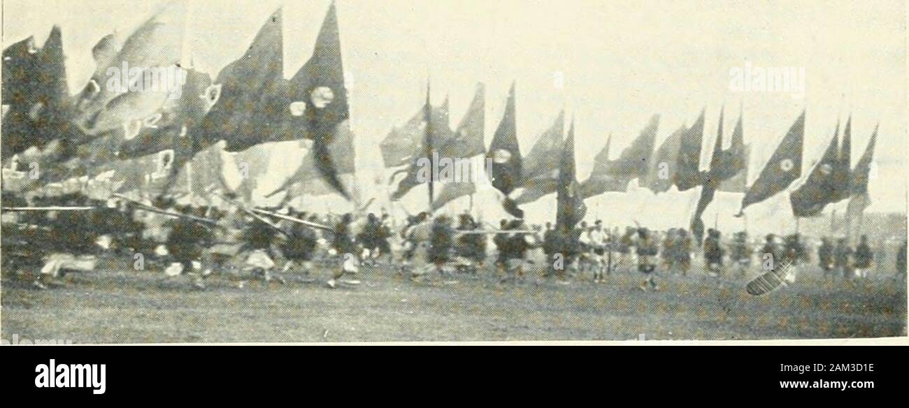 Voyages en Amérique du Nord et en Chine centrale . e l'horizontale et sauté et dansé forwardand avec en arrière et de hurlements sauvages,criant vigoureusement poussée tout le temps. De plus thejingal-men volleyed ; puis il y a eu congédiement par themusketeers dans les rangs 12 de profondeur, l'mendelivering avant leur feu et redescendre à recharger,alors que ceux de derrière a pris leurs places, un con-mob d'hommes excités, ne prenant aucun but mais onlymaking un bruit après plus d'exercer l'épée et la lance à shieldmen est venu à l'avant et à l'pirouetted, turnedsomersaults, hurlait et brandissaient leur swordsand Shields, la colonne massy toutes les Banque D'Images