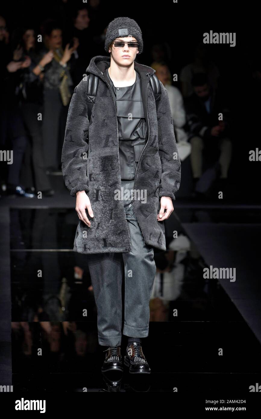 Milan, Italie. 11Th Jan, 2020. Milan Fashion week, Les Hommes Automne Hiver. 2020 2021 Milan, mode masculine Automne Hiver 2020 2021. Emporio Armani Photo : Crédit photo : modèle indépendant Agence/Alamy Live News Banque D'Images