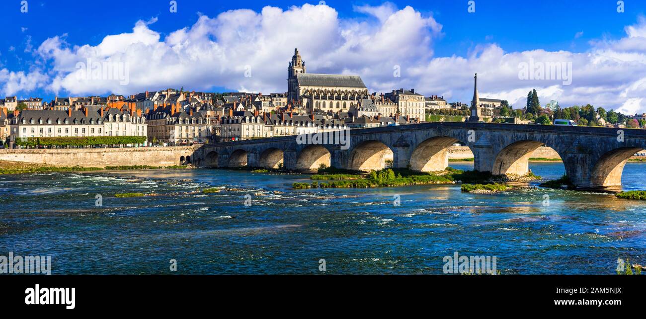 Impressionnante vieille ville de Blois, vue panoramique, France. Banque D'Images