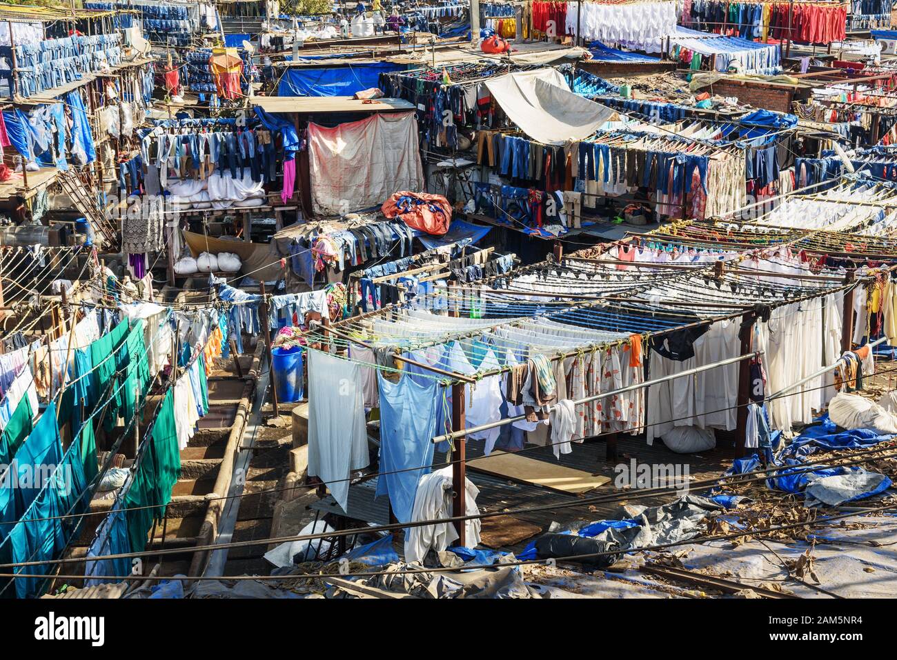 La vue sur Dhobi Ghat est une blanchisserie extérieure à Mumbai. Inde Banque D'Images