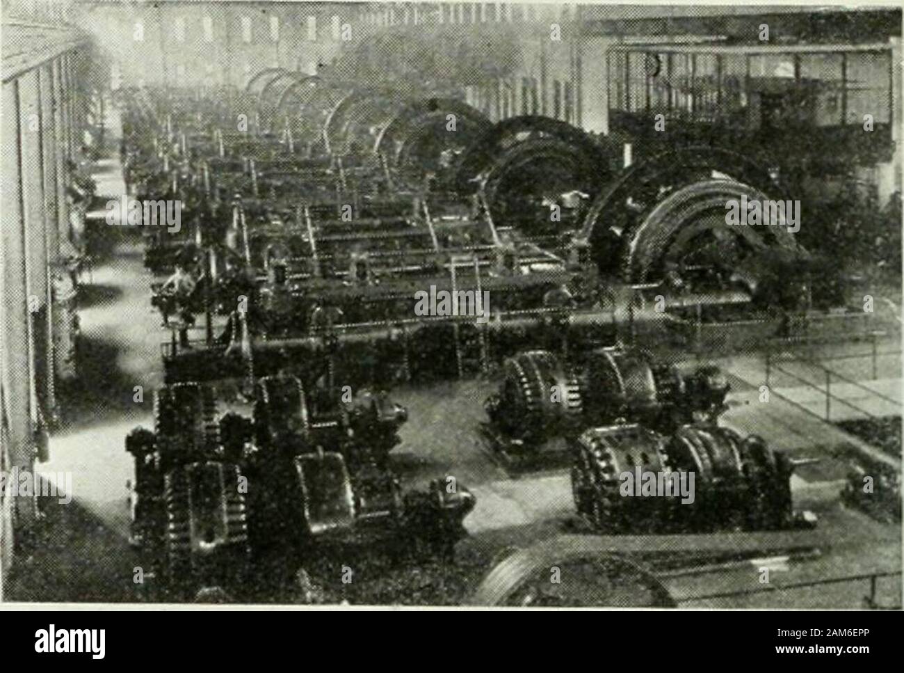 News et de l'ingénierie électrique . Dans le tableau de la puissance du moteur gaz de haut fourneau houseAlgoma Steel Corporation si possible de façon symétrique avec référence à l'intowhich baies les fermes du bâtiment naturellement la diviser. Dans les bâtiments avec de très hauts plafonds, exceedingthe la largeur, la fixation de sources lumineuses sur les fermes se traduirait par une partie considérable de l'lightrays frappant la partie supérieure des murs. Ordinaryconditions avec des murs sombres et sales, la réflexion de la lumière est l'éclairage qui en résulte que solow est inefficace. Dans suchcases unique .les réflecteurs, comme illustré à la Fi Banque D'Images