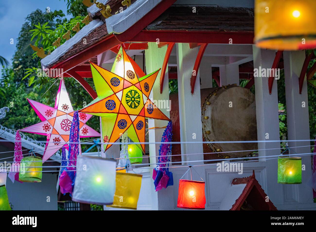 Star décoration lantern temple bouddhiste. Festival à Luang Prabang, Laos  Photo Stock - Alamy