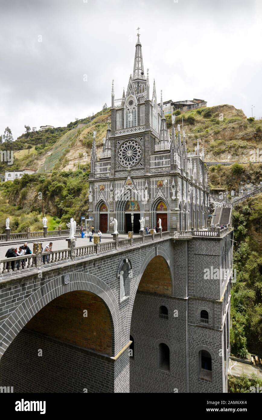 Santuario Nuestra Señora de las Lajas (Las Lajas), basilique catholique romaine néo-gothique construite dans une gorge, Ipiales, Colombie Banque D'Images