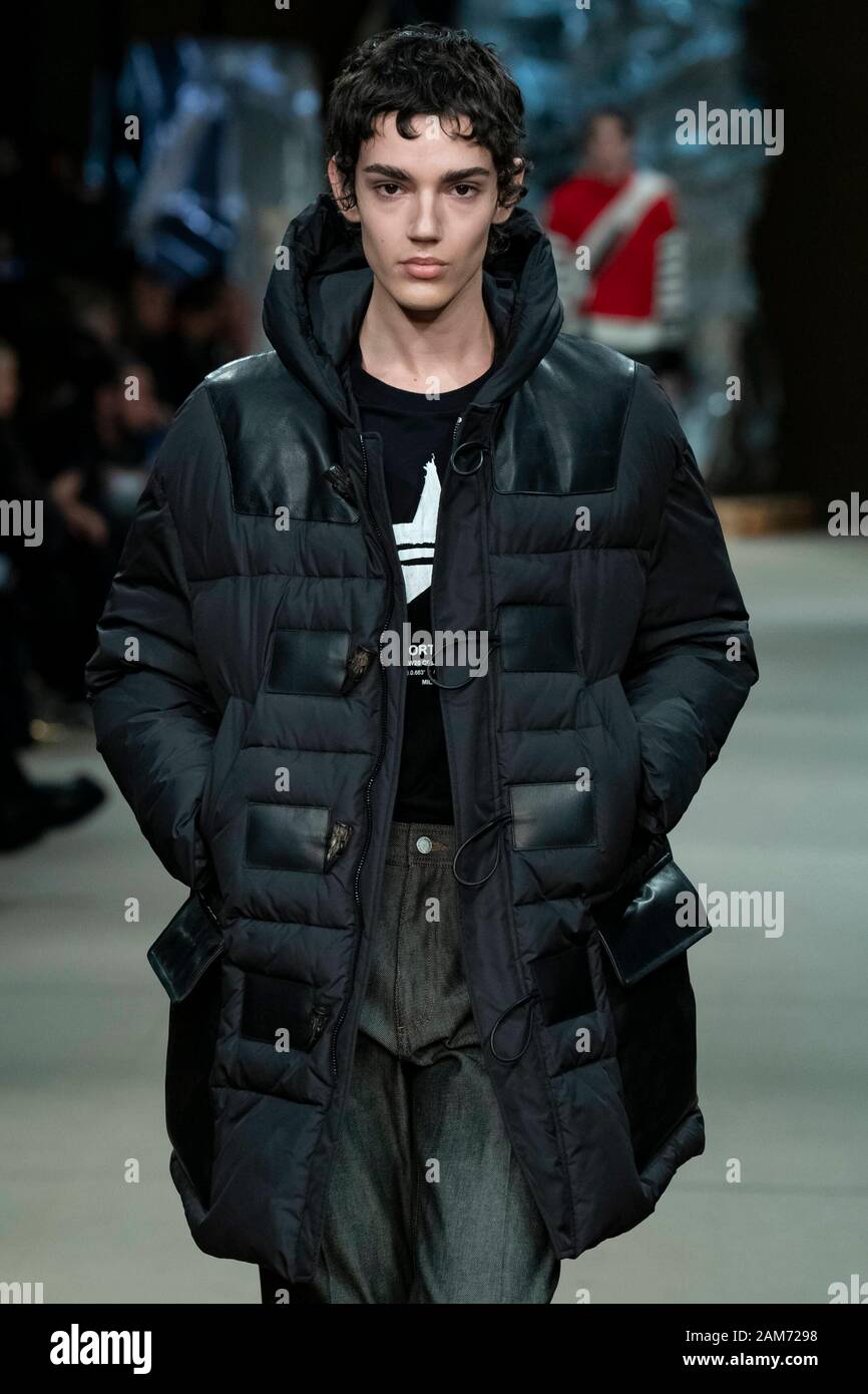 Milan, Italie. 11Th Jan, 2020. NEIL BARRETT Automne/Hiver 2020/2021 de piste à Milan Fashion Week d'hommes Janvier 2020 - Milan, Italie 11/01/2020 | Crédit dans le monde entier d'utilisation : dpa/Alamy Live News Banque D'Images