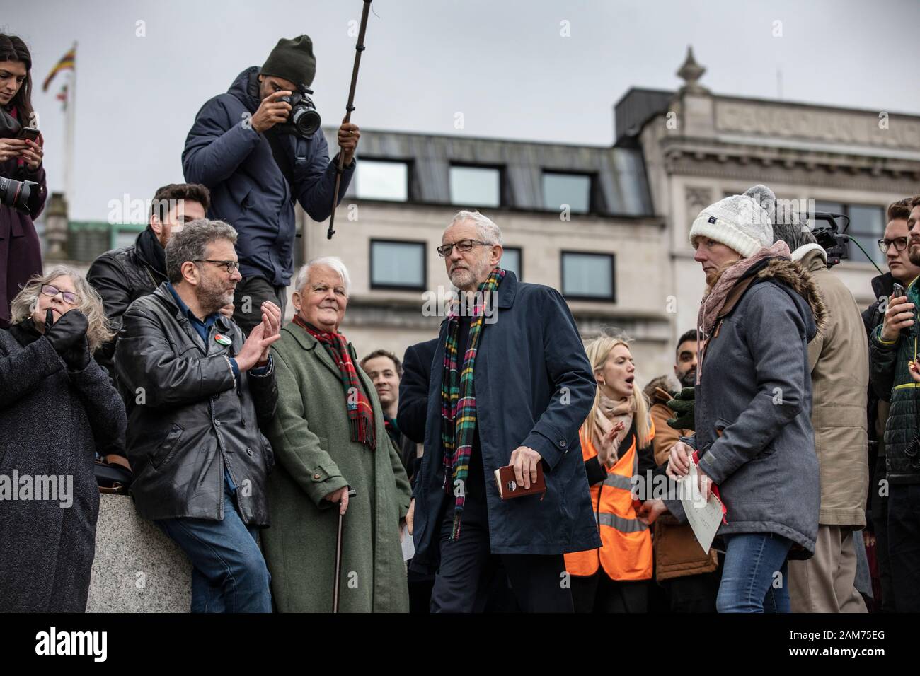 Protestation contre la « guerre sans guerre contre l'Iran » et discours de Jeremy Corbyn, chef du Parti travailliste, Trafalgar Square. Banque D'Images