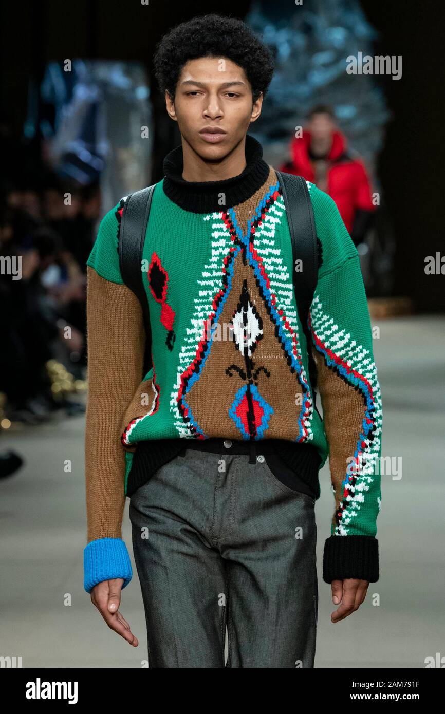 Milan, Italie. 11Th Jan, 2020. NEIL BARRETT Automne/Hiver 2020/2021 de piste à Milan Fashion Week d'hommes Janvier 2020 - Milan, Italie 11/01/2020 Credit : dpa/Alamy Live News Banque D'Images