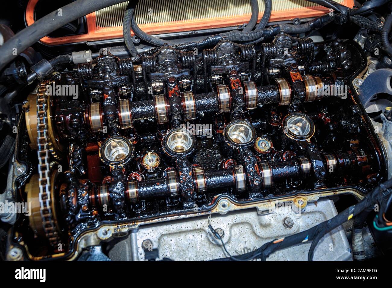 Carbonisation Moor, détails sur le moteur de voiture démonté. Banque D'Images