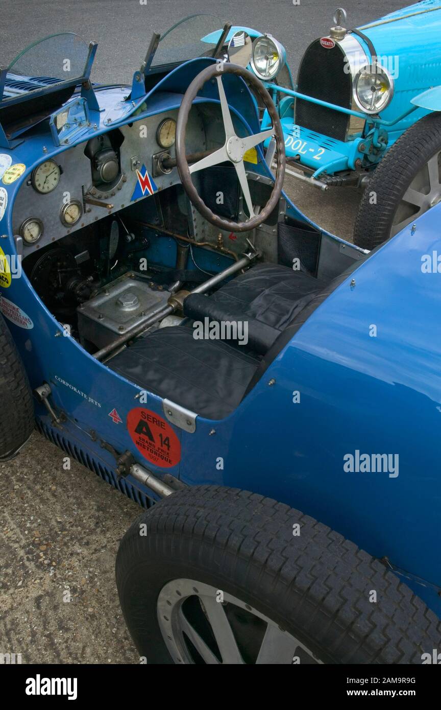 Voiture de course classique 1 affiches et impressions par Gabriel