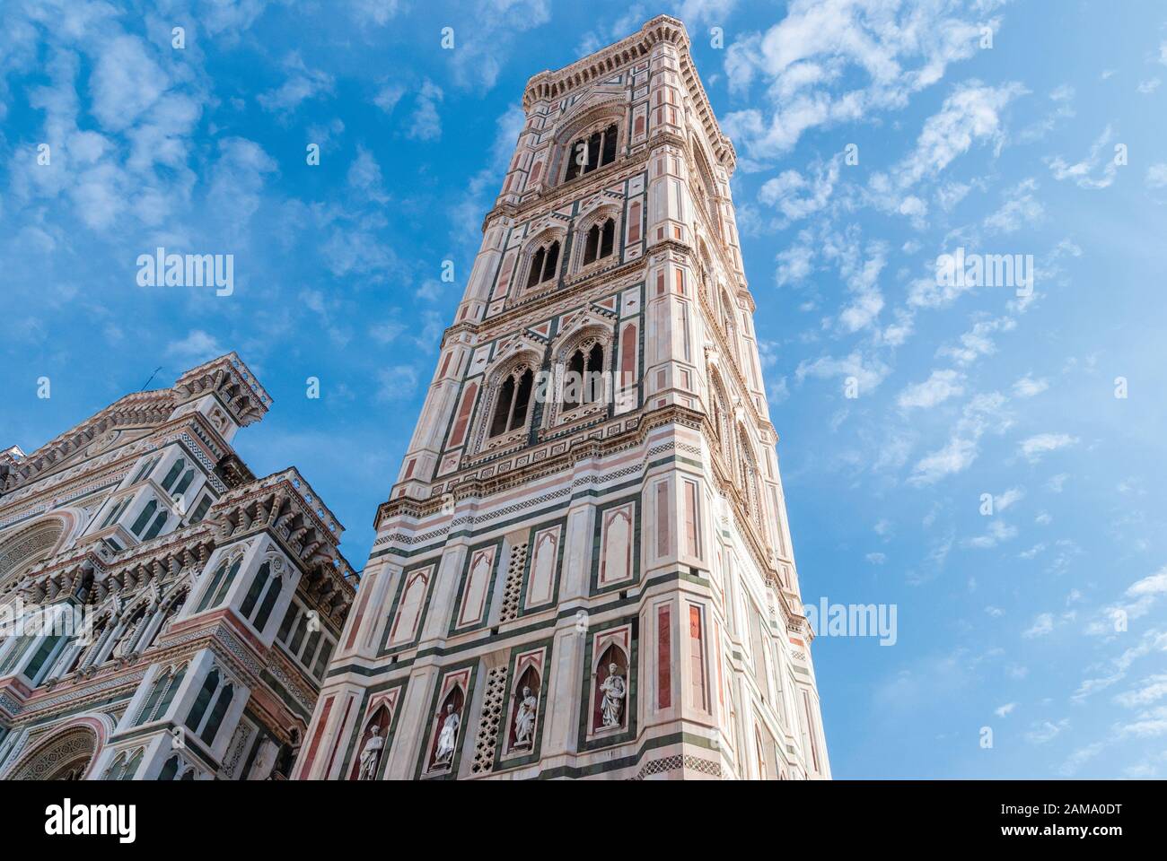 Le Campanile de Giotto Vieille Ville historique de Florence, comme vu du haut de la coupole de Brunelleschi de la cathédrale de Florence. Florence, Toscane, Italie. Banque D'Images