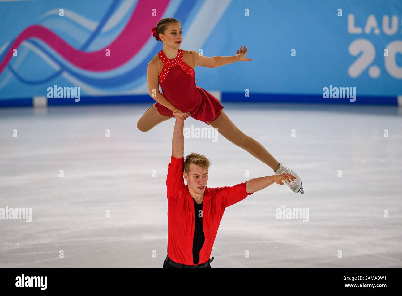 LAUSANNE, SUISSE. 12 janvier 2020. NESTEROVA Sofiia / DARENSKYI Artem (UKR) participer au patinage en couple - patinage gratuit lors des Jeux Olympiques de la Jeunesse de Lausanne 2020 à la patinoire de Lausanne le dimanche 12 janvier 2020. LAUSANNE, SUISSE. Crédit: Taka G Wu/Alay Live News Banque D'Images