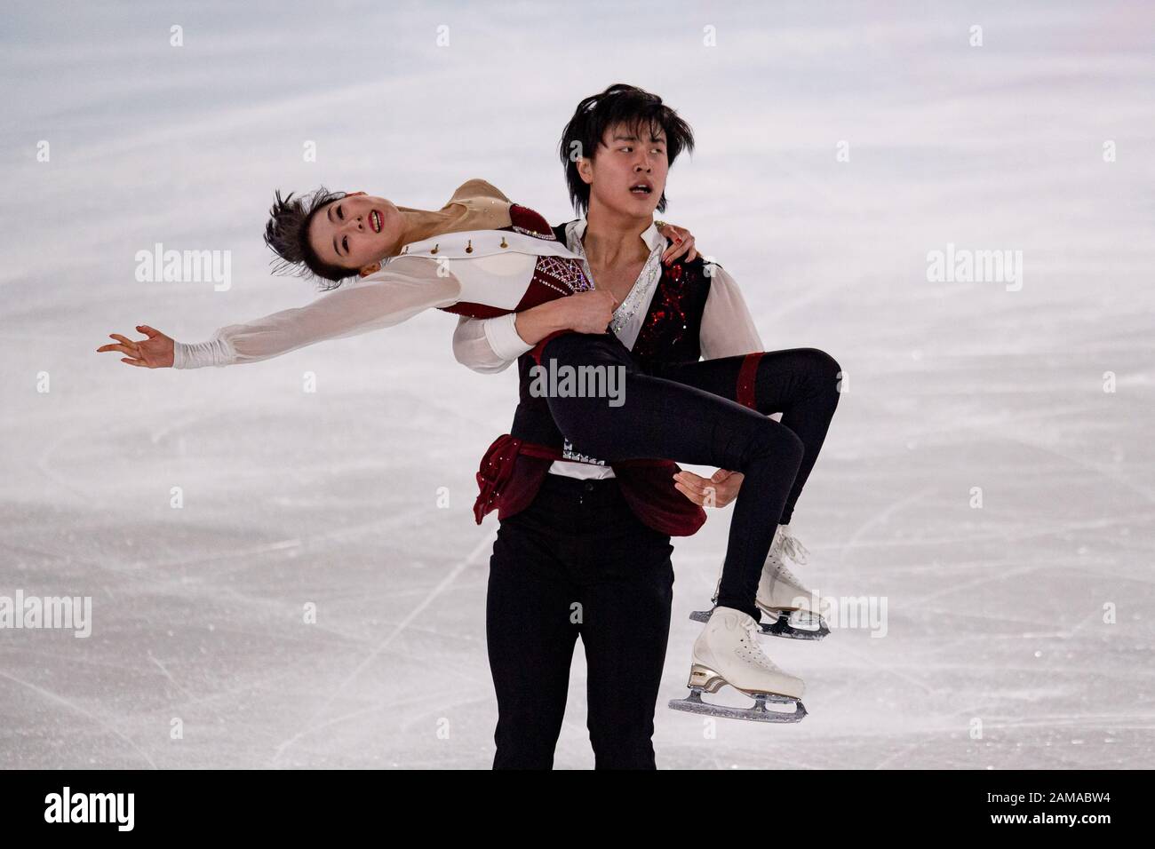LAUSANNE, SUISSE. 12 janvier 2020. Wang Yuchen / HUANG Yihang (CHN) rivalisent en patinage en couple - patinage gratuit lors des Jeux Olympiques de la Jeunesse de Lausanne 2020 à l'aréna de patinage de Lausanne le dimanche 12 janvier 2020. LAUSANNE, SUISSE. Crédit: Taka G Wu/Alay Live News Banque D'Images