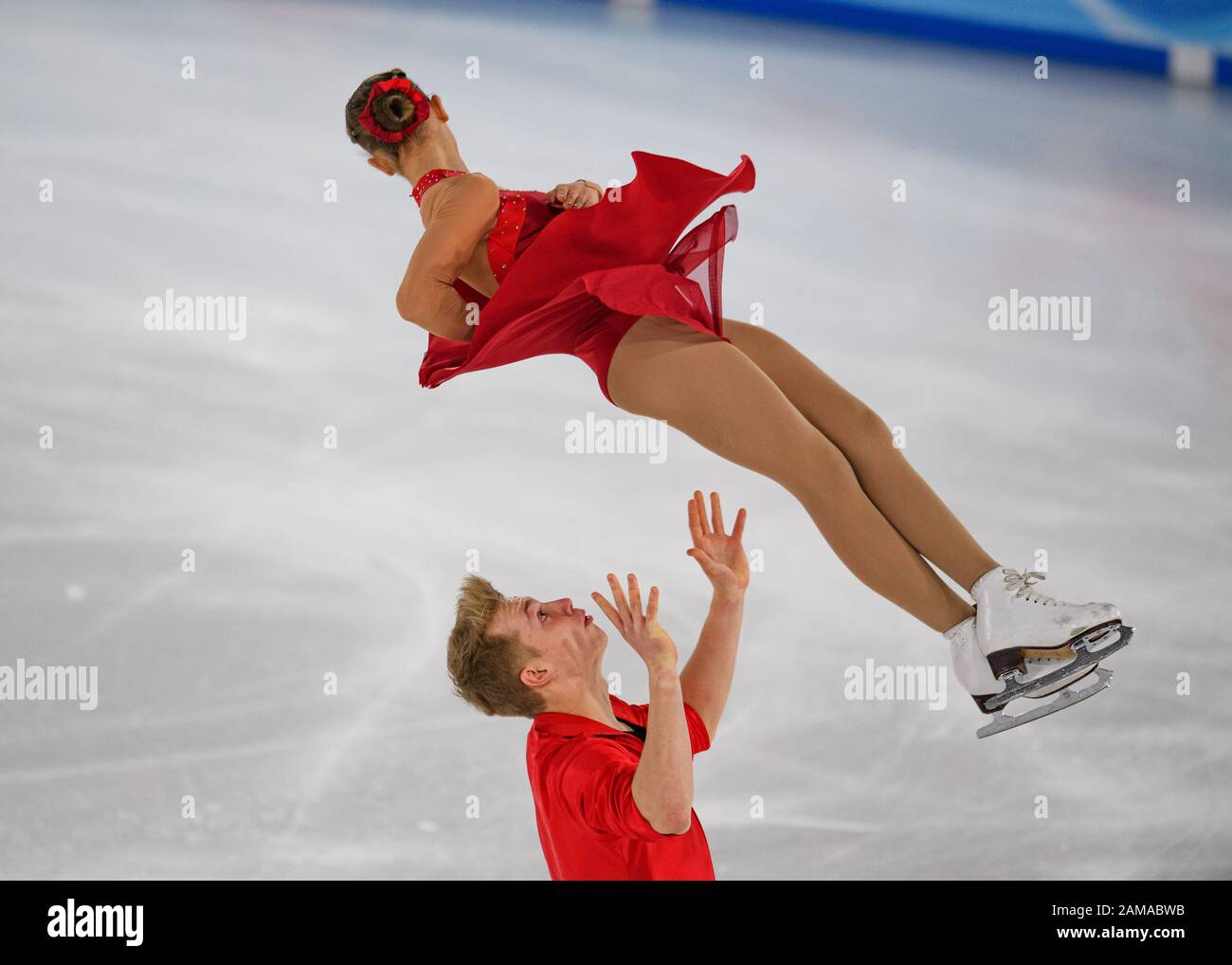 LAUSANNE, SUISSE. 12 janvier 2020. NESTEROVA Sofiia / DARENSKYI Artem (UKR) participer au patinage en couple - patinage gratuit lors des Jeux Olympiques de la Jeunesse de Lausanne 2020 à la patinoire de Lausanne le dimanche 12 janvier 2020. LAUSANNE, SUISSE. Crédit: Taka G Wu/Alay Live News Banque D'Images
