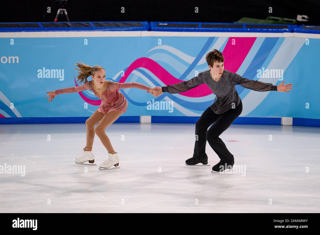 LAUSANNE, SUISSE. 12 janvier 2020. McIntosh Brooke / TOSTE Brandon (CAN) rivalise en patinage en couple - patinage gratuit lors des Jeux Olympiques de la Jeunesse de Lausanne 2020 à l'aréna de patinage de Lausanne le dimanche 12 janvier 2020. LAUSANNE, SUISSE. Crédit: Taka G Wu/Alay Live News Banque D'Images