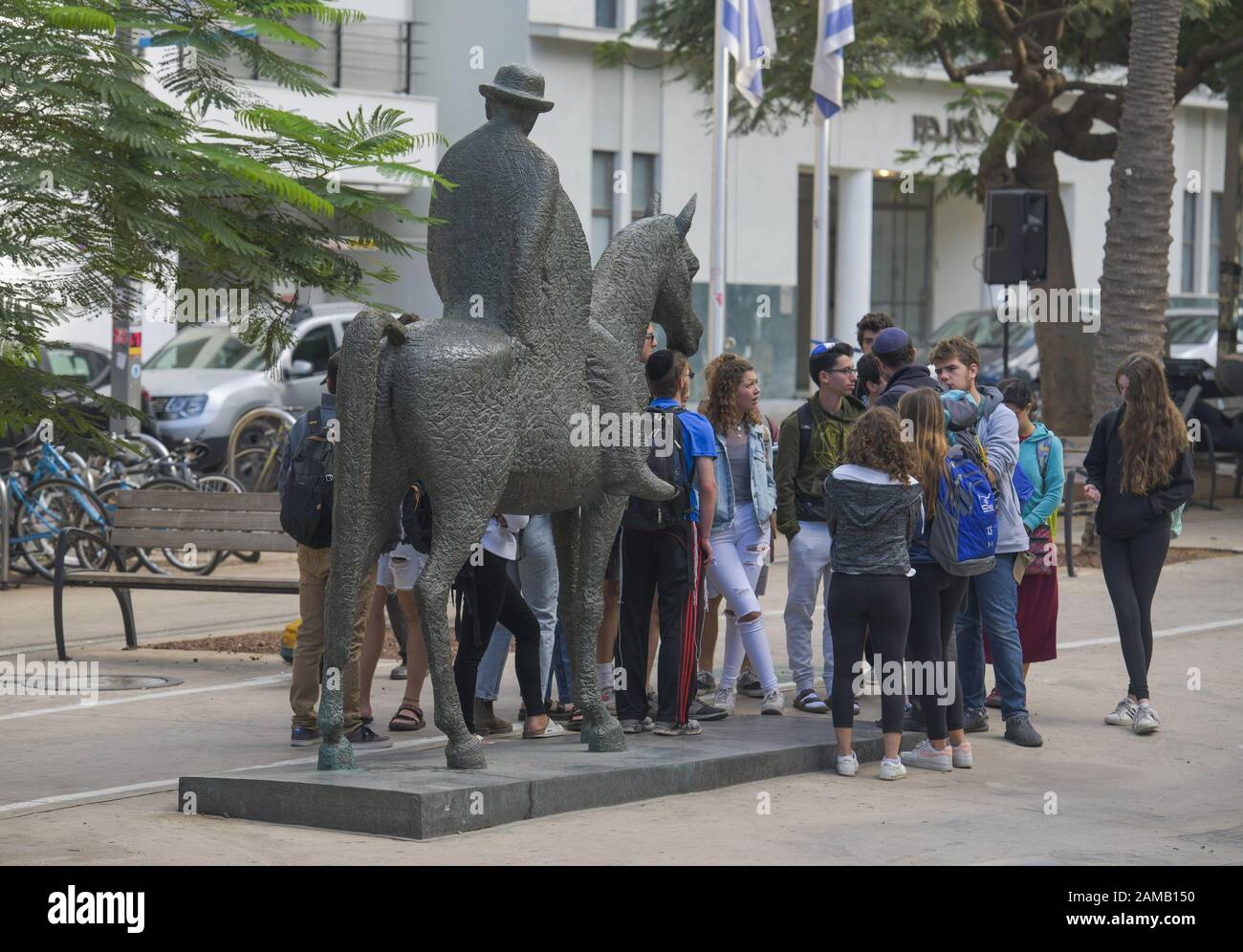 Schulklasse, Statue De Meir Dizengoff, Boulevard Rothschild, Tel Aviv, Israël Banque D'Images