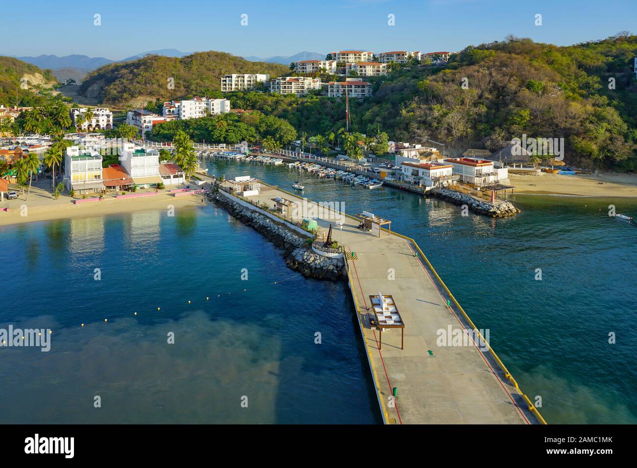 Quai de croisière et station balnéaire de Huatulco Bays de Huatulco, Mexique, Baie de l'Entrega, Bahias de Huatulco, Oaxaca, plage de Santa Cruz Banque D'Images