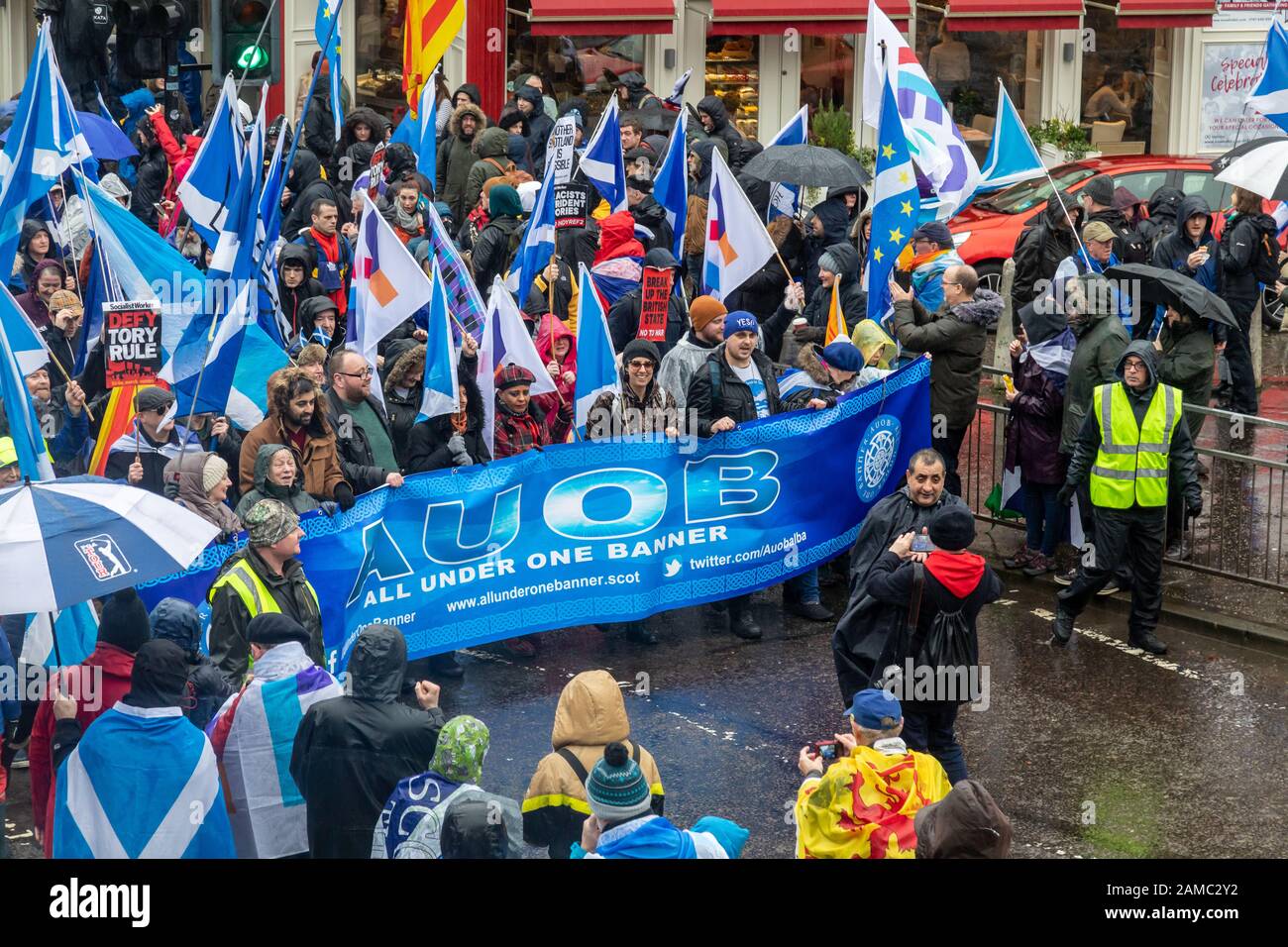 A Glasgow, Tous Sous Une bannière, AUOB, organise une marche en faveur de l'indépendance écossaise après le succès du SNP lors des élections générales de 2019 Banque D'Images