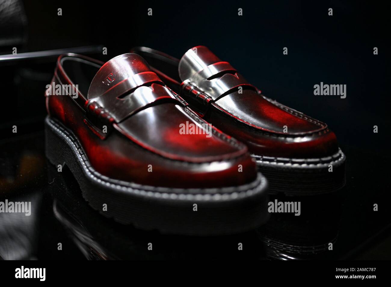 Milan, Italie. 12 janvier 2020. Milan, Milan Fashion Week, Homme Automne Hiver 2020/2021. Milan – Mode Pour Homme Automne Hiver 2020/21. Présentation De La Photo De Tod: Modèle Crédit: Agence De Photo Indépendante/Alay Live News Banque D'Images