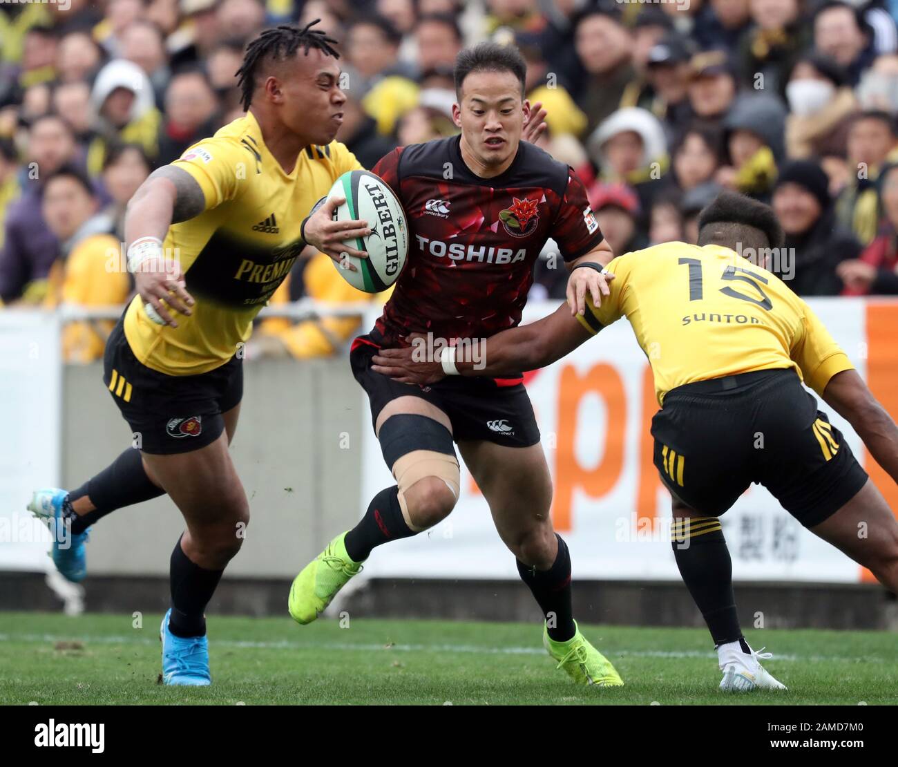 Tokyo, Japon. 12 janvier 2020. Toshiba Brave Lupus Takahiro Ogawa porte le ballon lors du match d'ouverture de la ligue du rugby contre Suntory Sungoliath au stade Prince Chichibu à Tokyo le dimanche 12 janvier 2020. Toshiba Brave Lupus Défait Suntory Sungoliath 26-19. Crédit: Yoshio Tsunoda/Aflo/Alay Live News Banque D'Images