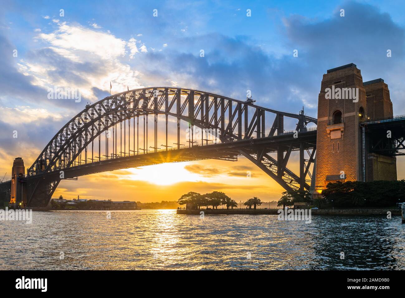 Sydney Harbour Bridge au crépuscule à Sydney, Australie Banque D'Images