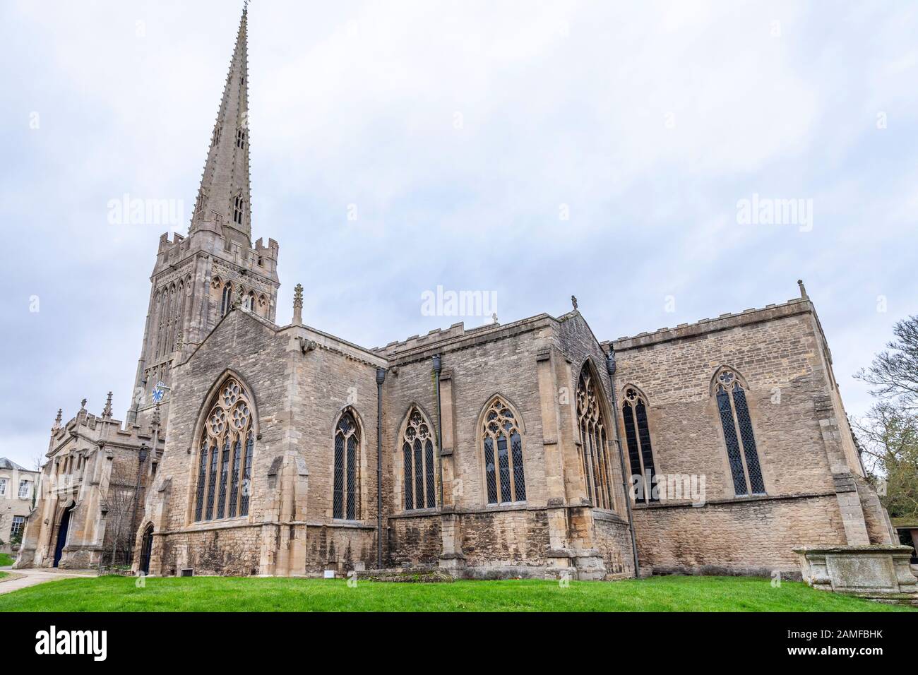 St Peter's Church Oundle, Oundle est une ville de marché sur la rivière Nene dans le Northamptonshire, Angleterre, Royaume-Uni. Banque D'Images