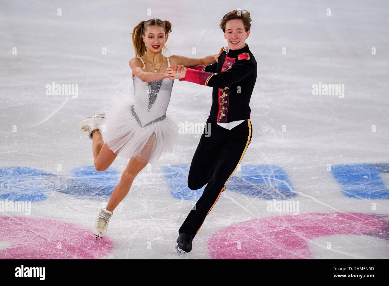 Lausanne, Suisse. 13 janvier 2020. KHAVRONINA Irina / CIRISANO Dario (RUS) participer au patinage artistique danse libre de glace pendant les Jeux Olympiques de la Jeunesse de Lausanne 2020 à l'Arène Vaudoise le lundi 13 janvier 2020. Lausanne, Suisse. Crédit: Taka G Wu/Alay Live News Banque D'Images