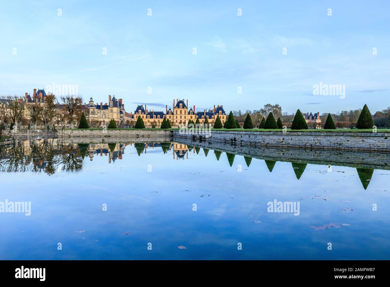 France, Seine et Marne, Fontainebleau, parc et Château royal de Fontainebleau classé au patrimoine mondial de l'UNESCO, le Carre d'eau // France, Seine-et Banque D'Images