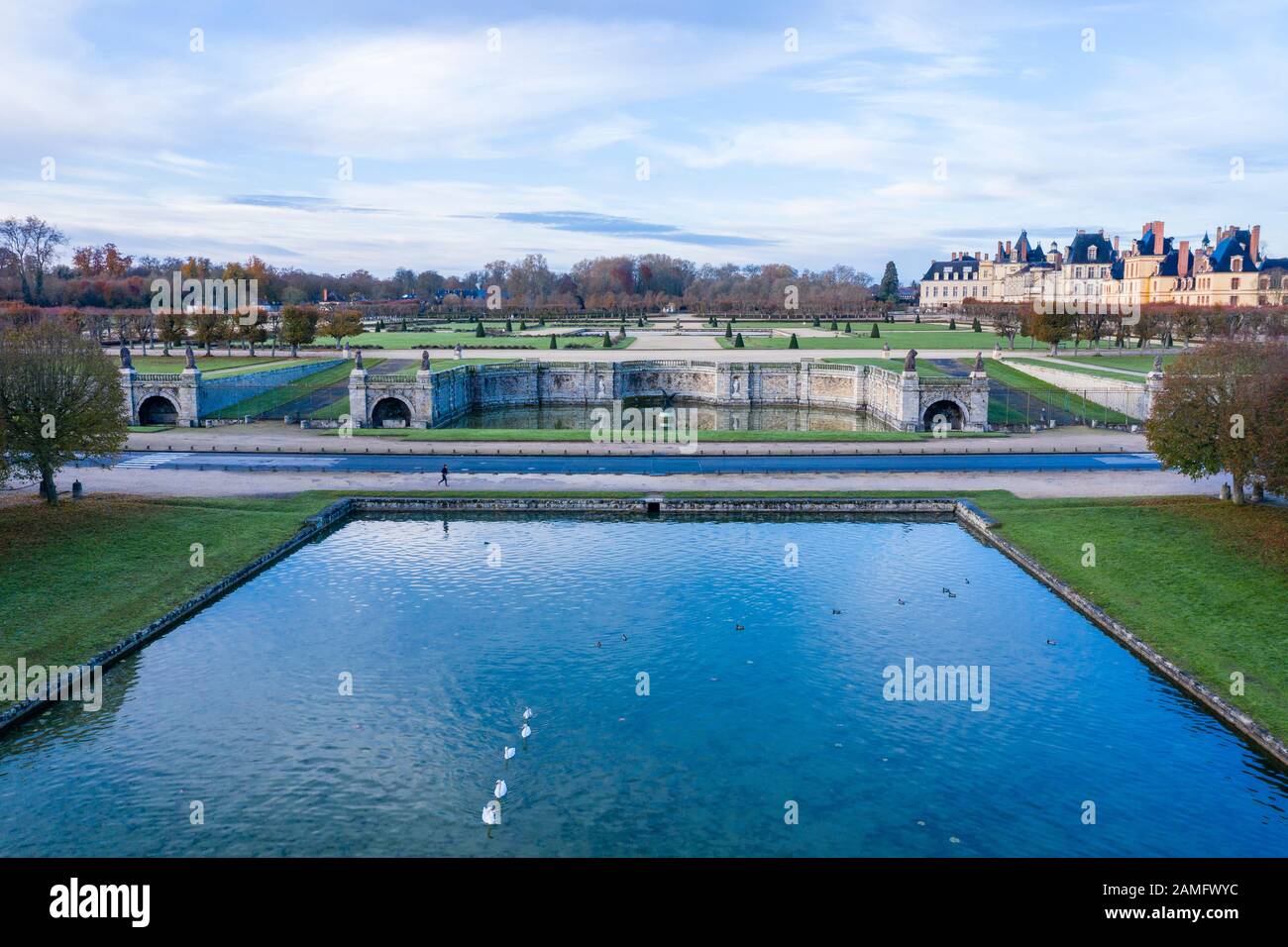 France, Seine et Marne, Fontainebleau, parc et Château royal de Fontainebleau classé au patrimoine mondial de l'UNESCO, le Grand Canal en premier plan ( Banque D'Images