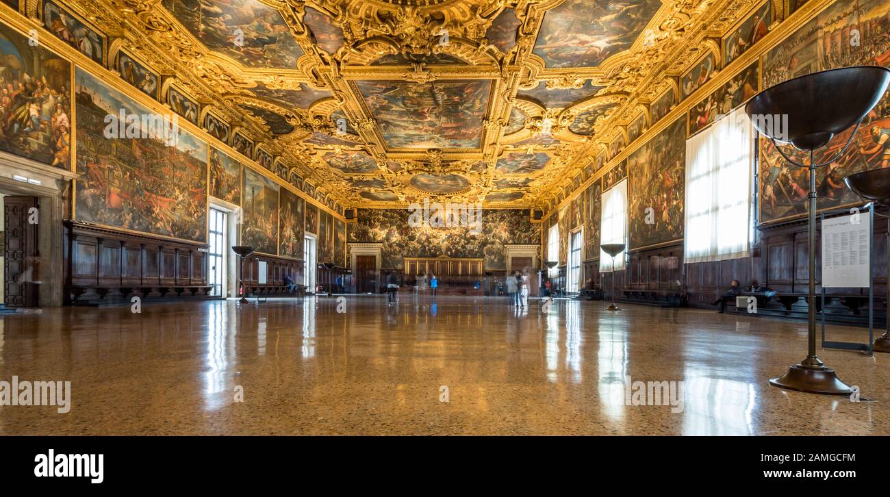 La salle du Grand Conseil du Palais des Doges, Venise Photo Stock - Alamy
