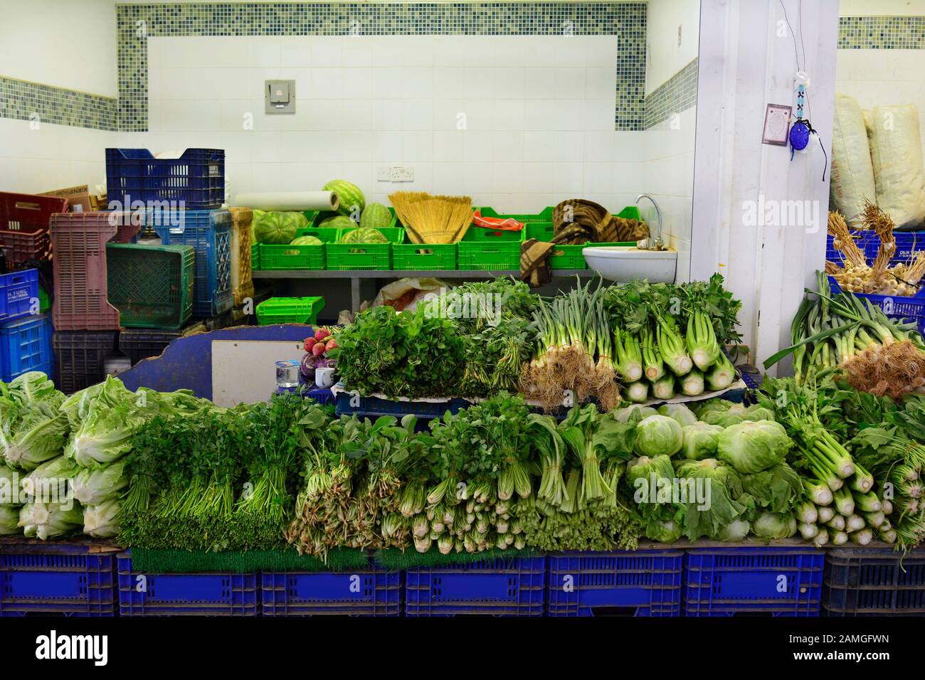 Chypre, Nicosie, épicerie avec légumes Banque D'Images