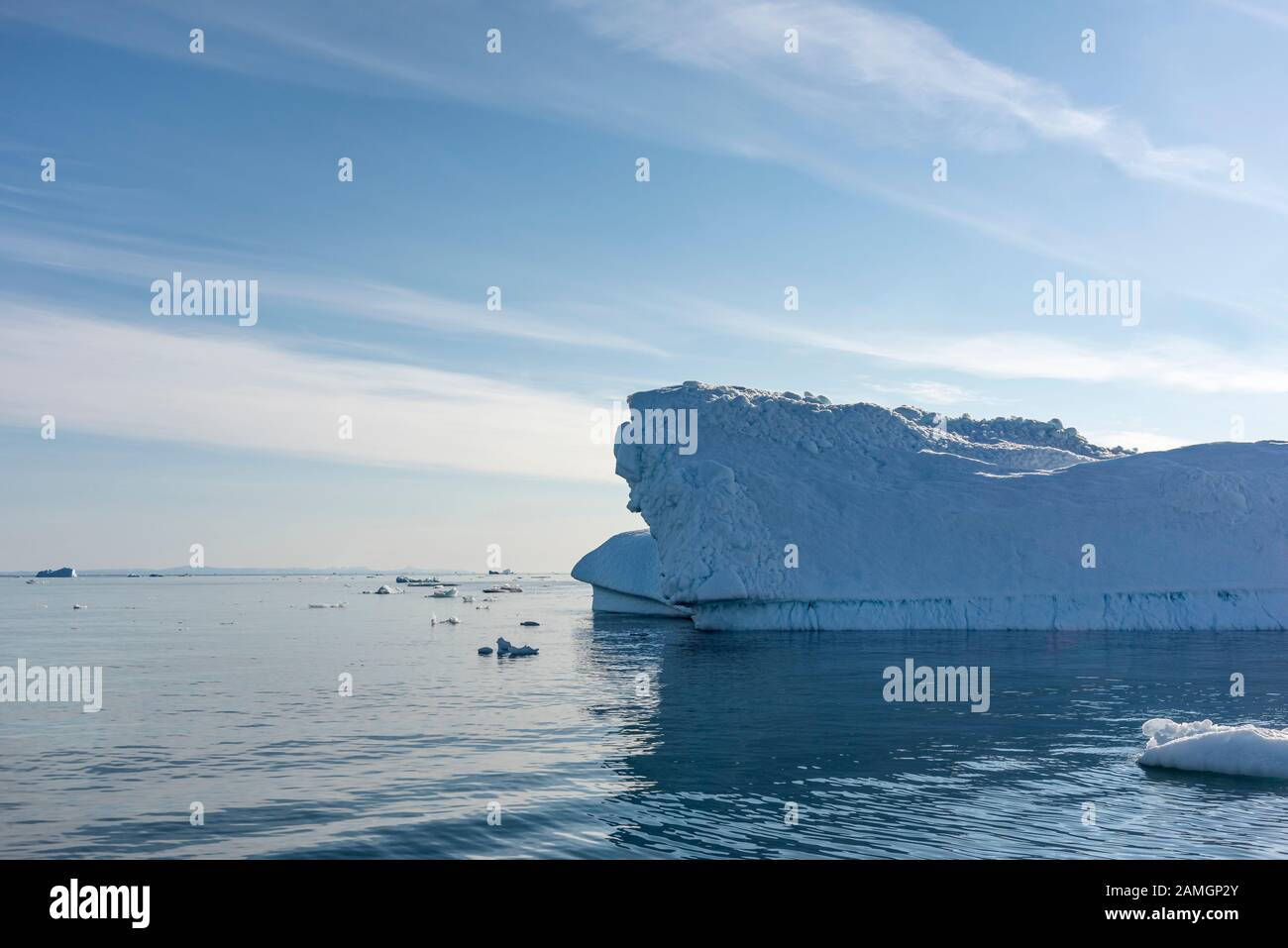 Icebergs dans le fjord Hall Bredning, Scoresby Sound, est du Groenland Banque D'Images