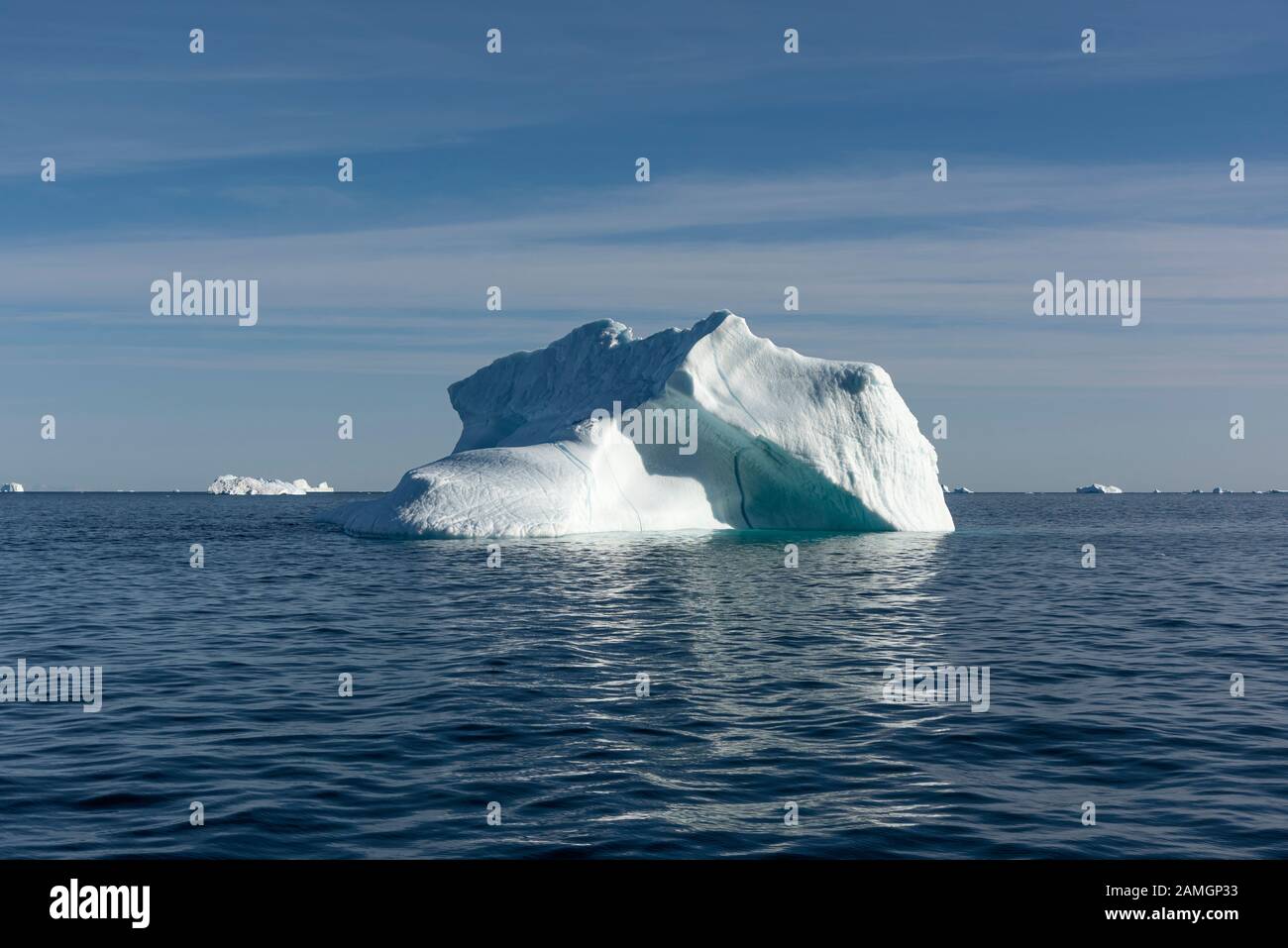 Icebergs dans le fjord Hall Bredning, Scoresby Sound, est du Groenland Banque D'Images