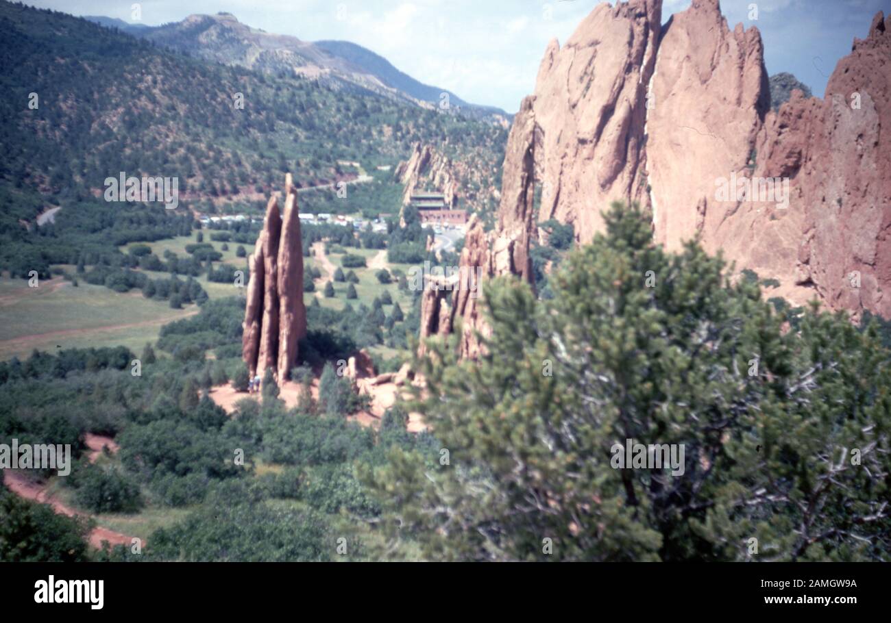 Vue aérienne sur le jardin des dieux, Colorado Springs, Colorado, 1974. () Banque D'Images