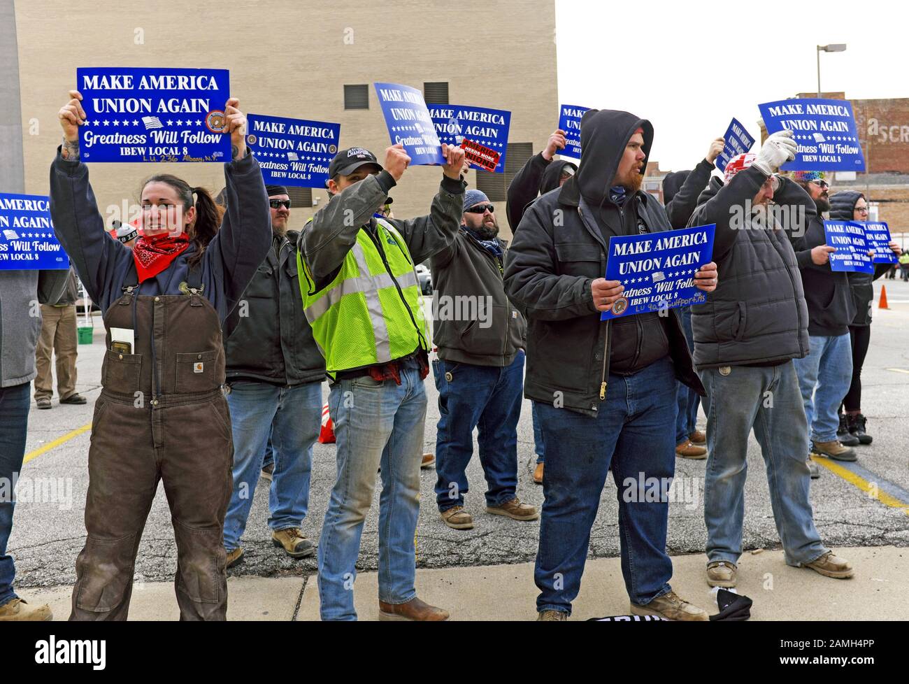 Rassemblement de travailleurs de l'Union américaine contre les politiques qui nuisent à l'atout de la classe ouvrière au cours de la Re-Trump 2020 rassemblement électoral à Toledo, Ohio, USA. Banque D'Images