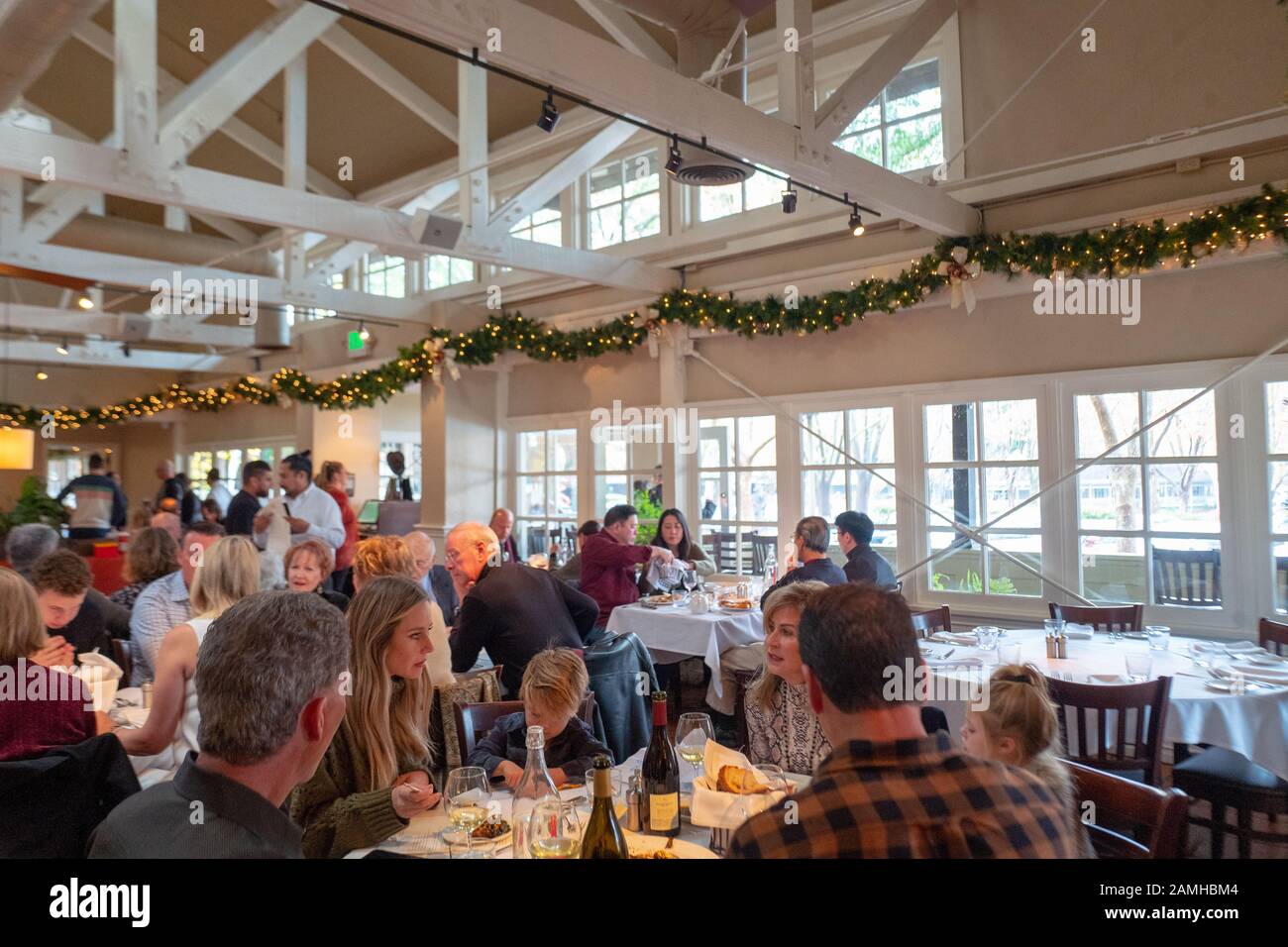 Vue intérieure du restaurant Piatti à Danville, Californie, 28 novembre 2019. () Banque D'Images