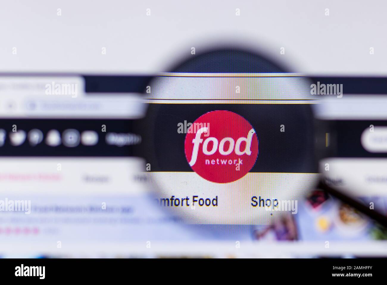 Saint-Pétersbourg, Russie - 10 janvier 2020: Page du site Internet du réseau alimentaire sur un écran d'ordinateur portable avec logo, éditorial illustratif Banque D'Images
