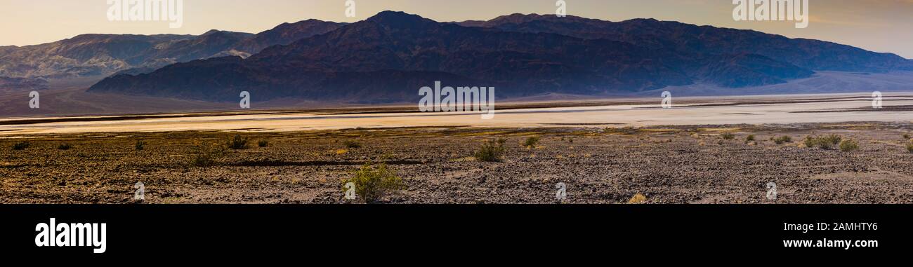 Vue panoramique sur le parc national de la Vallée de la mort aux États-Unis Banque D'Images
