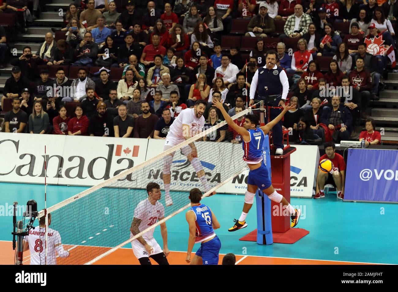 TEAM Canada Senior Men's Volleyball intérieur Banque D'Images